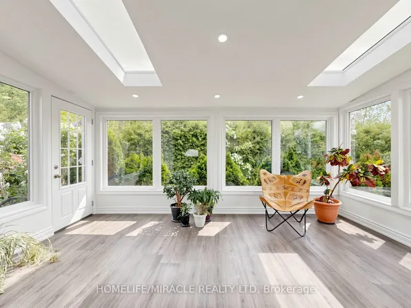 35 Pioneer Ln, Vaughan, ON L4L 2J2