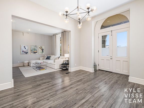 4th image of 44 Lafayette Ave NE #5