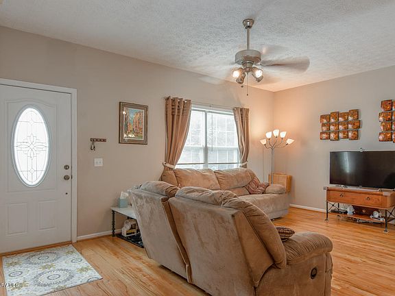 2nd image of 1644 Providence Blvd NW