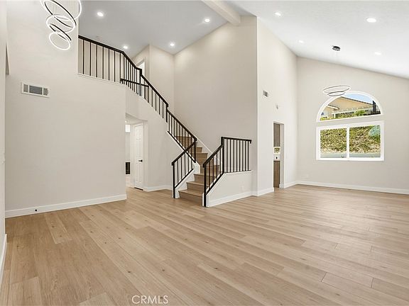 4th image of 3328 Braemar Ln