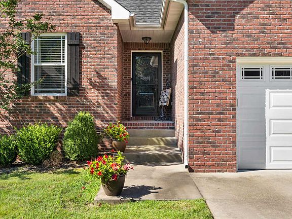 2nd image of 585 Parkvue Village Way