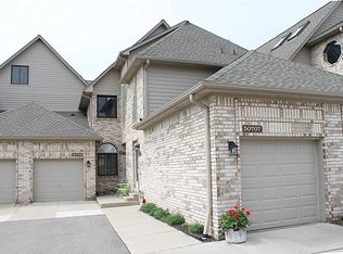 50707 Harbour View Dr N, New Baltimore, MI 48047