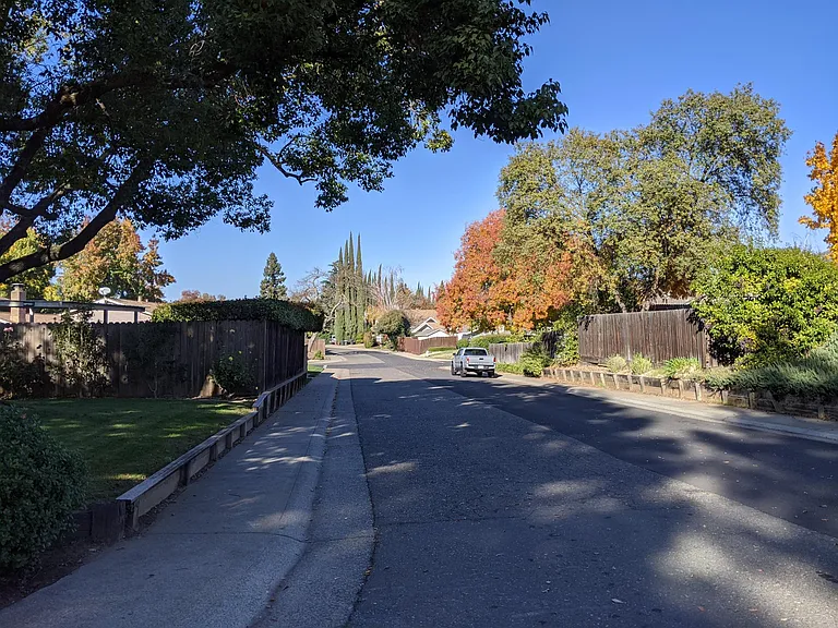 2637 Volga Way — Photo 22
