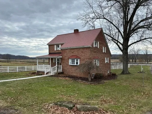 9805 State Route 250 SE, Dennison, OH 44621