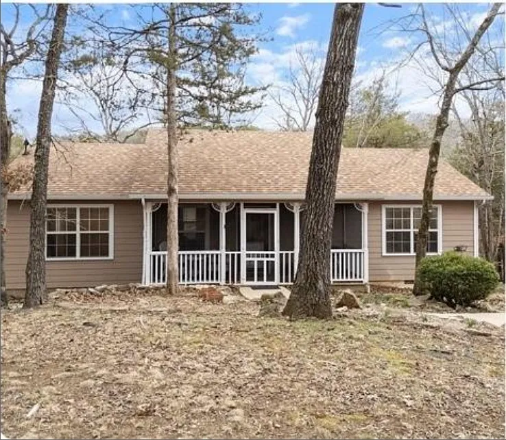 28 Hickory Ln