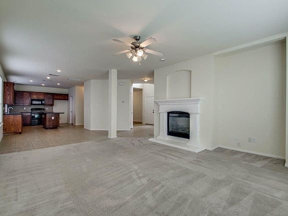3rd image of 2820 Lynx Ln