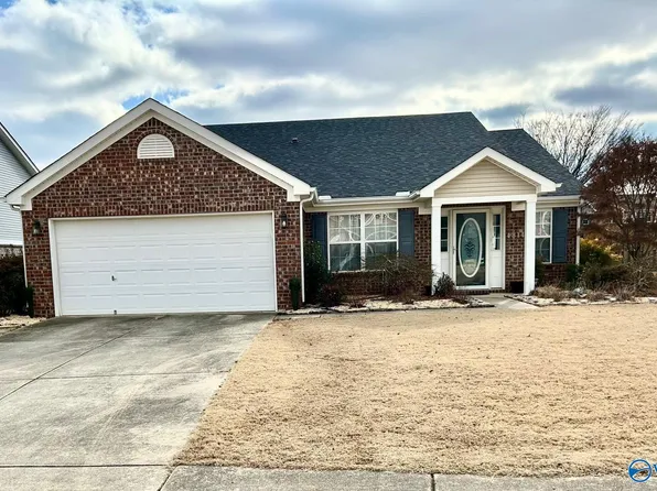 4814 Creston Ct SE, Owens Cross Roads, AL 35763