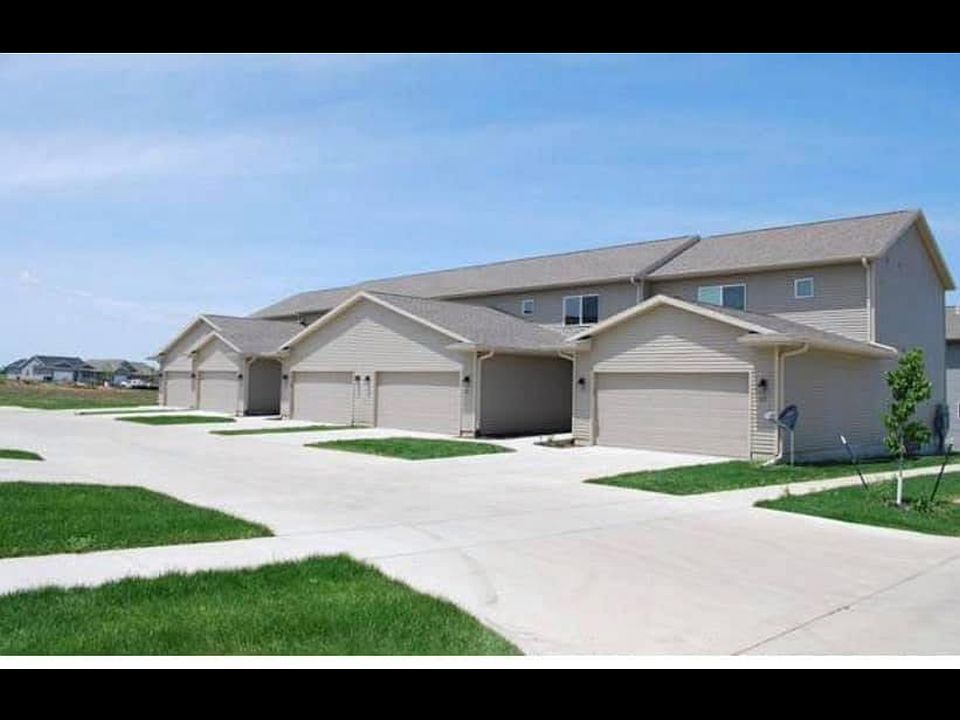 1st image of 63 Woodstone Ln SW