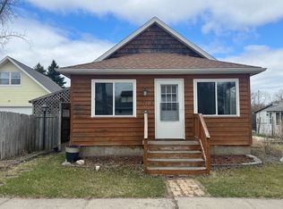 721 8th Ave NE, Devils Lake, ND 58301