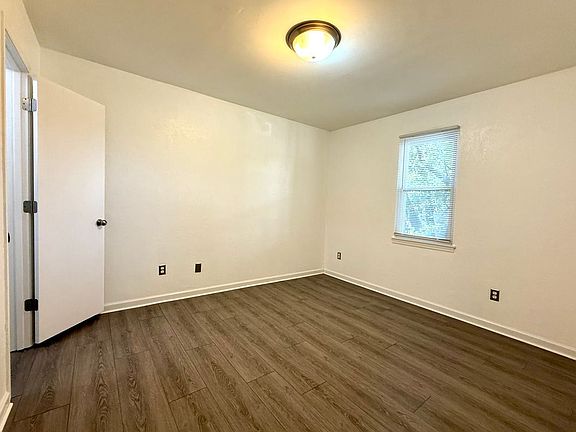 5th image of 12836 W 67th St