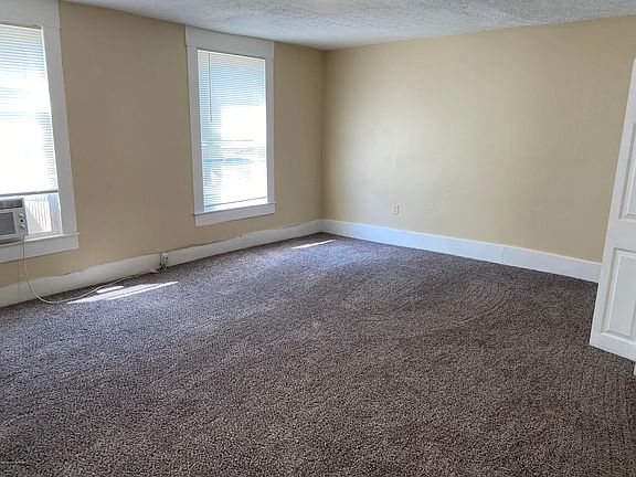 4th image of 1019 Main St #1
