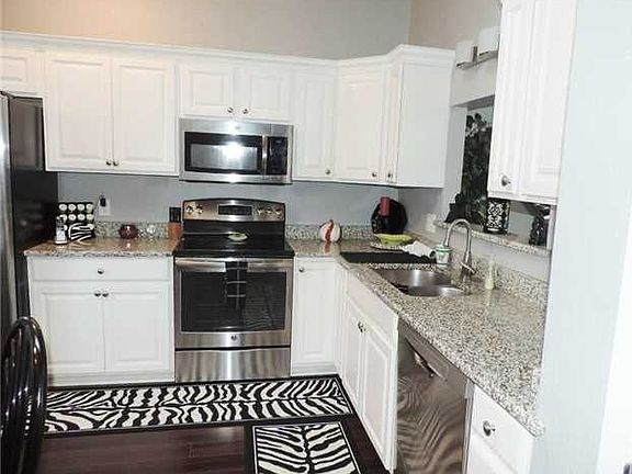 5th image of 5909 Staghorn Dr #F
