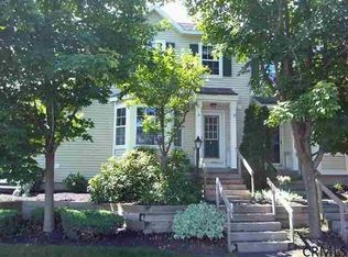 3 Stratton Cir, Troy, NY 12182