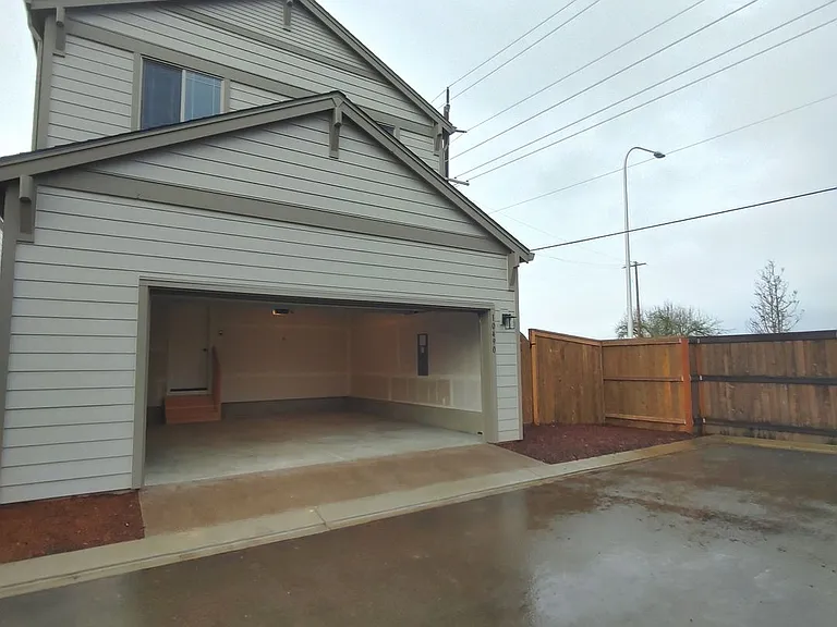 10490 NW 292nd Ave — Photo 36