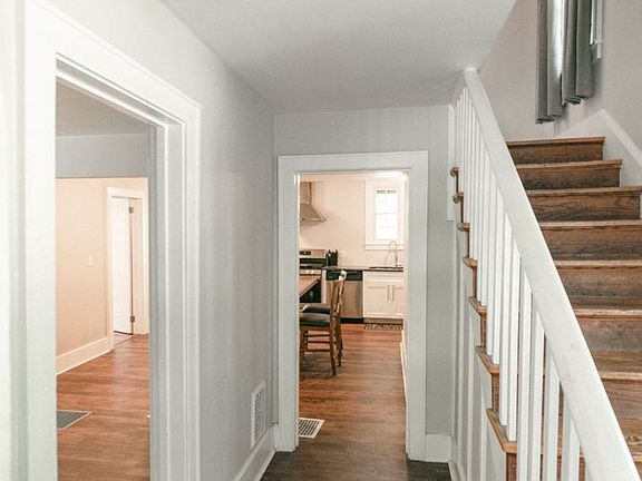 3rd image of 106-112 S Quarry St #106