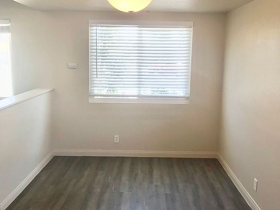 4th image of 21147 Denker Ave