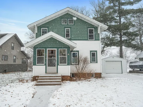 30720 Maple St, Lindstrom, MN 55045