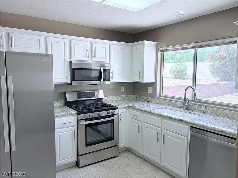 9520 Ruby Hills Dr — Photo 3
