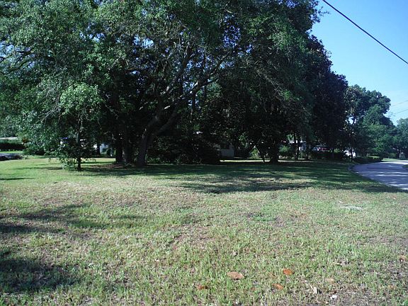 4th image of 7234 Greenway Dr