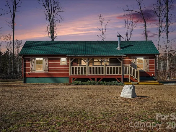 807 C E Stewart Rd, Clover, SC 29710
