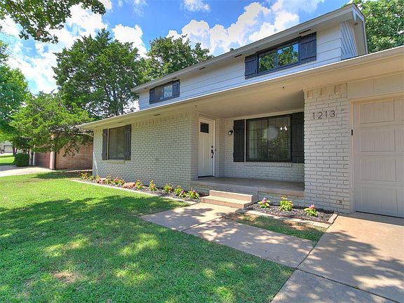 2nd image of 1213 Mockingbird Ln