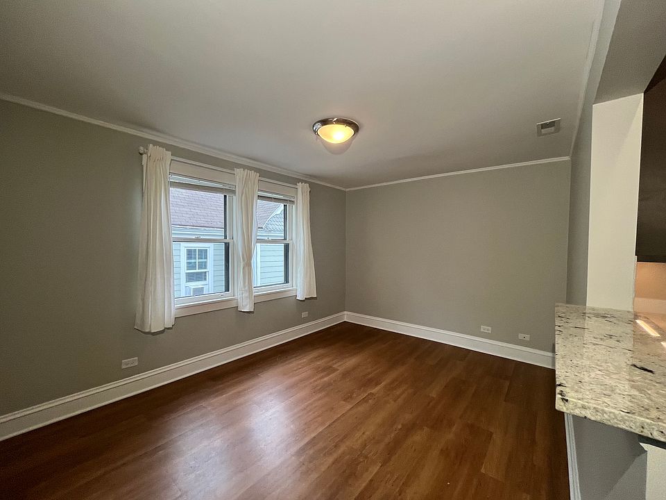 living room/ dining room