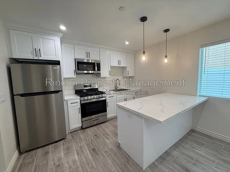 921 Aurora Dr #A — Photo 6