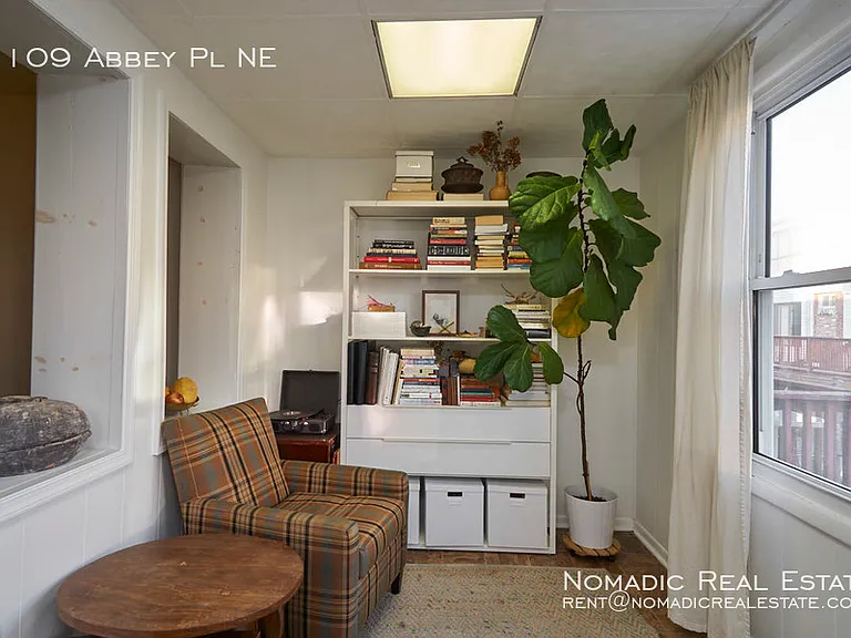 1109 Abbey Pl NE — Photo 21