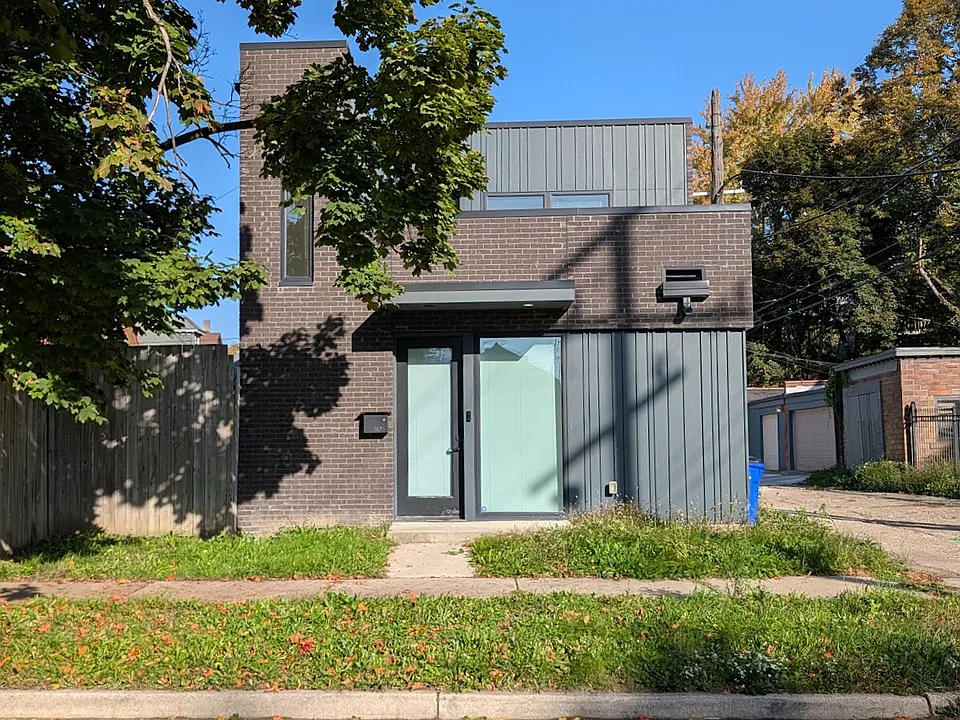 1676 W Alexandrine St