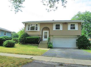 532 S Warrington Rd, Des Plaines, IL 60016