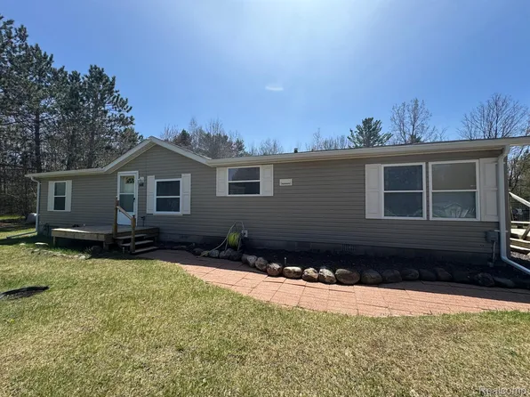 1400 E Dayton Rd, Caro, MI 48723