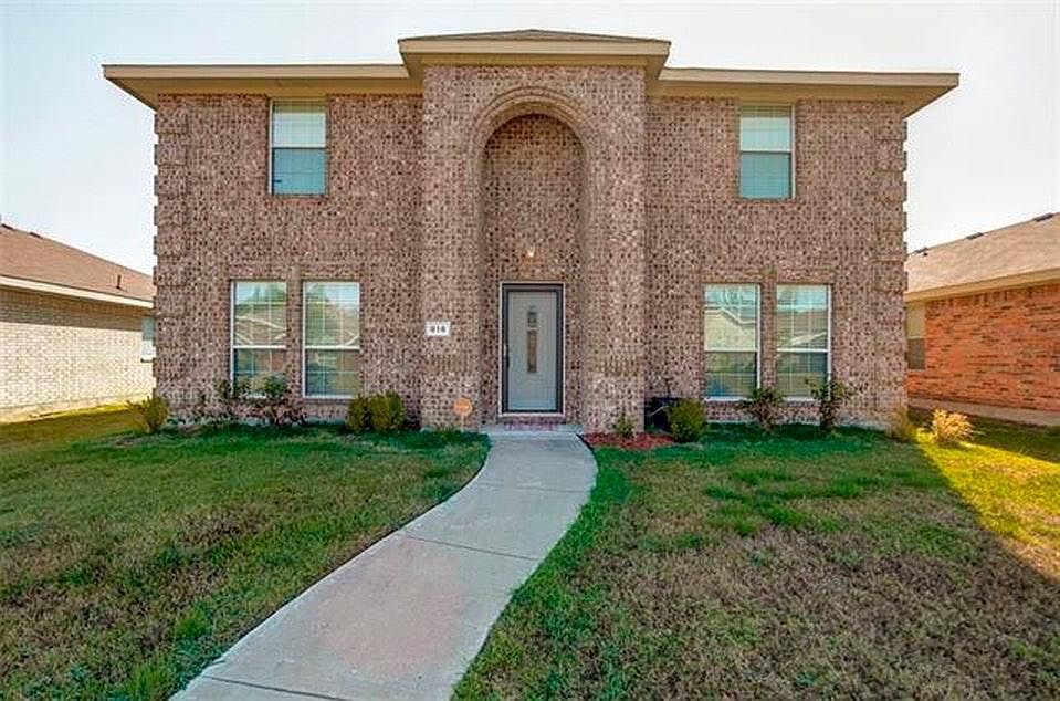 1st image of 816 Horseshoe Ct