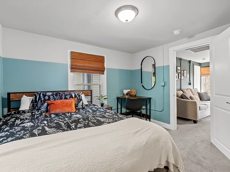 324 Washington St #1 — Photo 6