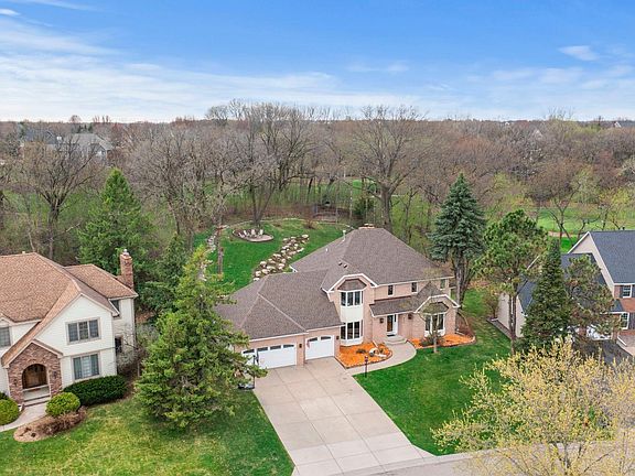 3rd image of 9376 Wedgewood Dr