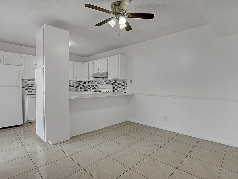 6335 Red Pine Ln #A — Photo 12