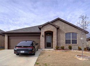 604 Mud Lake Trl, Fort Worth, TX 76120