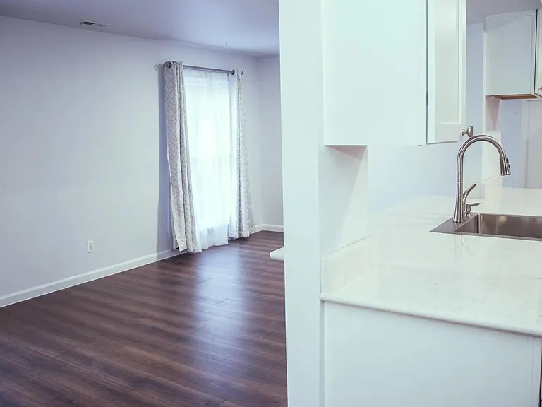 529 E University Dr #1203 — Photo 4