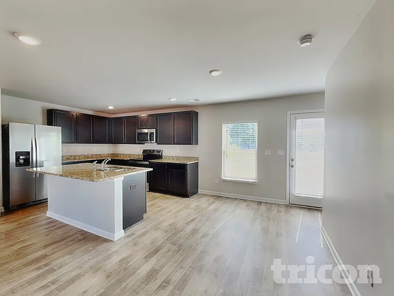 1433 Veranda Ln — Photo 5