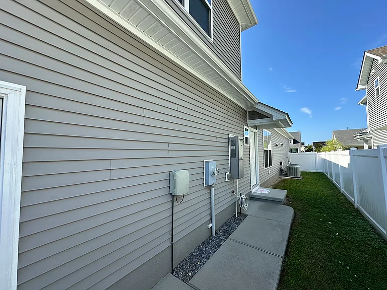 2212 Martlet Ln — Photo 42
