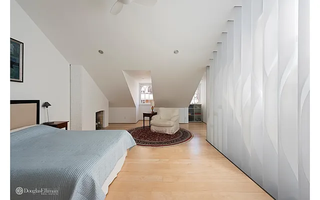 Sold by Douglas Elliman | media 29