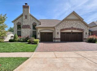 364 Meadowbrook Country Club Est, Ballwin, MO 63011