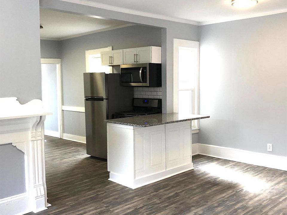 1st image of 302 Gertrude St #2