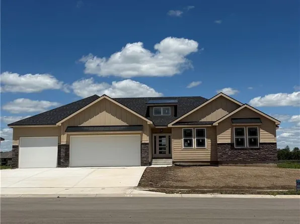 2351 Foxtail Dr, Kearney, MO 64060