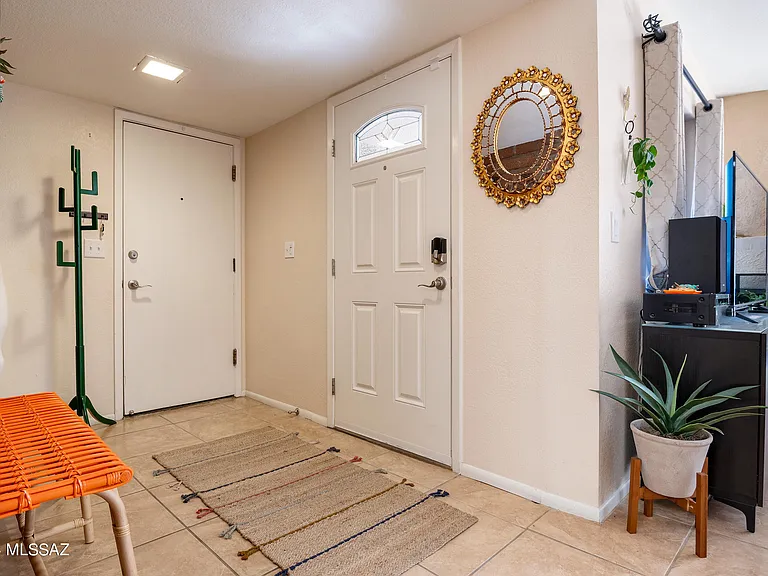 1341 E Ellis Dr — Photo 39