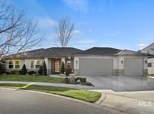 701 E Lakebrook Ln, Eagle, ID 83616