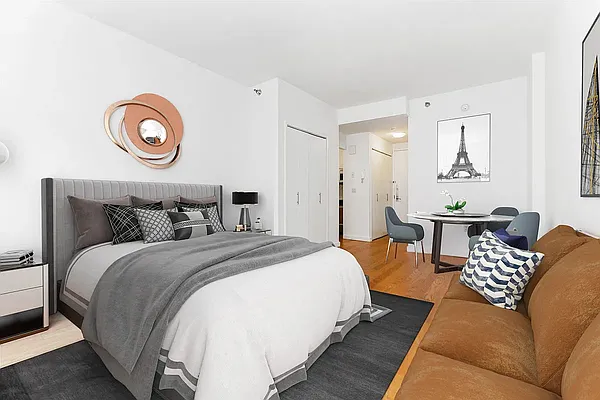 Rented by REAL New York | media 2