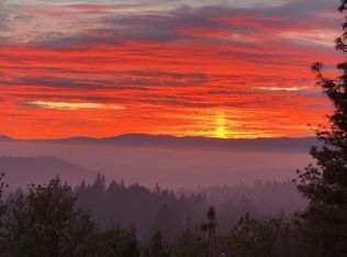 350 Rustic Canyon Dr, Grants Pass, OR