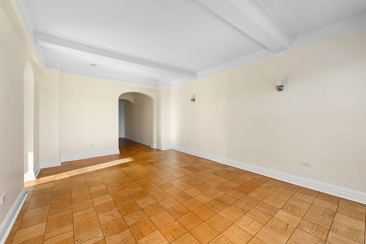 Building Photo - 95 Christopher St #5M