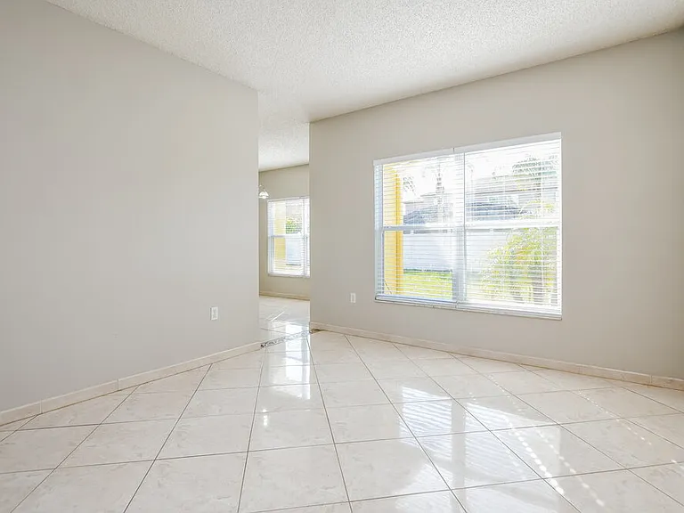 4560 Ficus Tree Rd — Photo 9