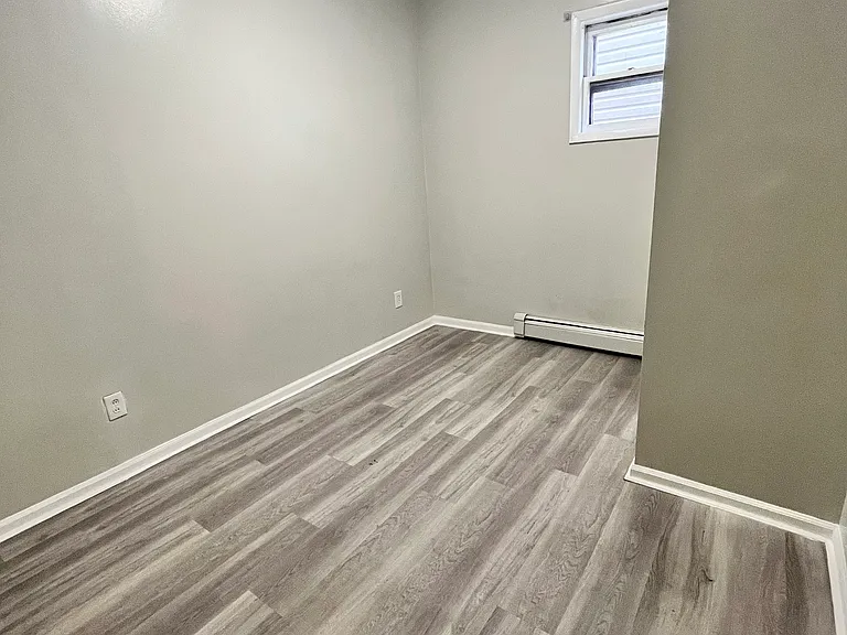 218 Bowers St #4 — Photo 9